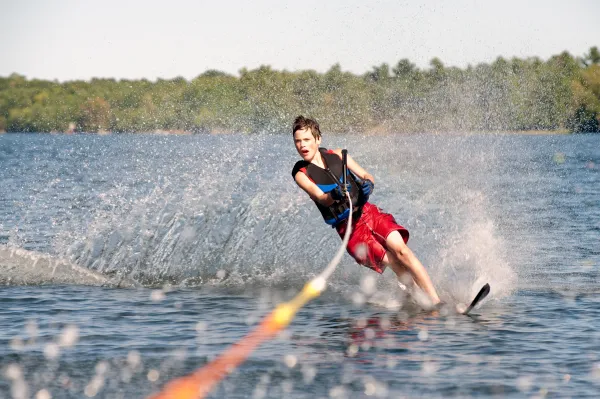 Club-de-Ski-nautique-.jpg